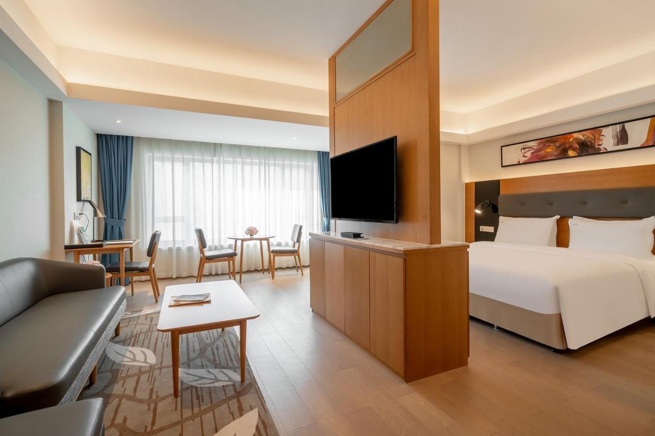 Holiday Inn Shanghai Hongqiao Central By Ihg Екстериор снимка