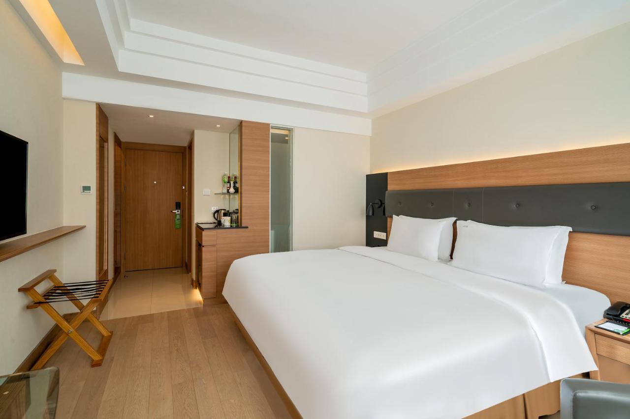 Holiday Inn Shanghai Hongqiao Central By Ihg Екстериор снимка