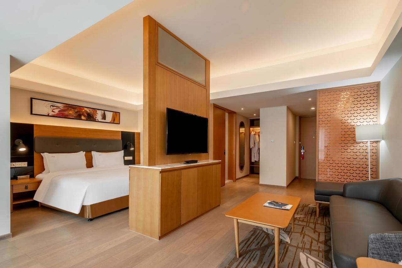 Holiday Inn Shanghai Hongqiao Central By Ihg Екстериор снимка