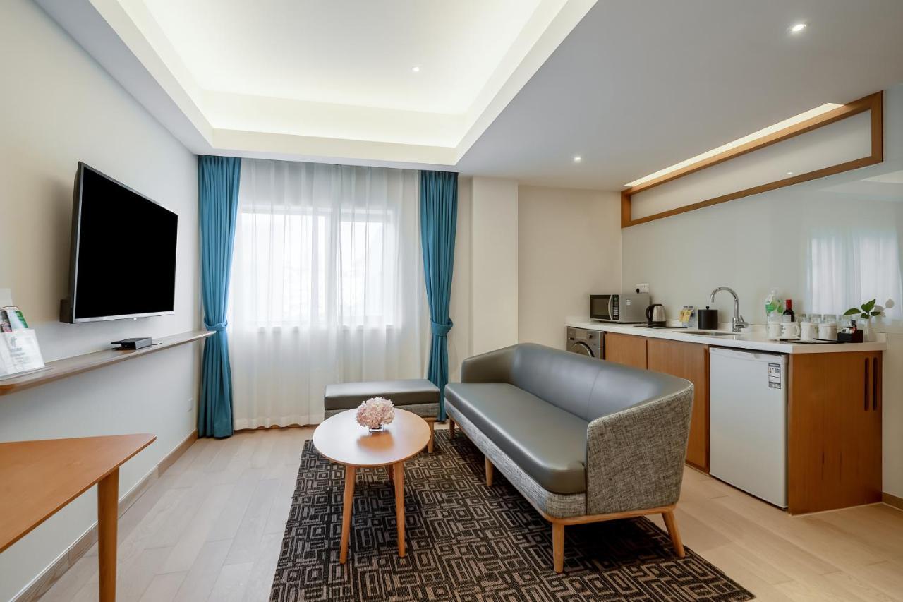 Holiday Inn Shanghai Hongqiao Central By Ihg Екстериор снимка